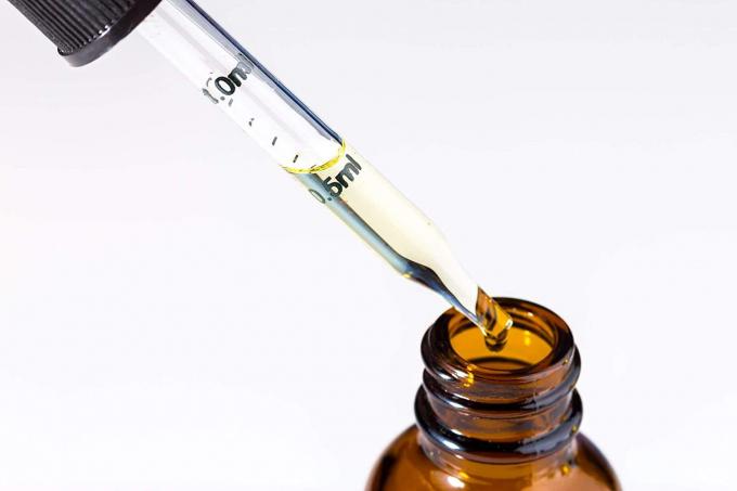 Mezun Ölçekli Amber Cam Kozmetik Kapları 0.7oz 30ml Pipetli Damlalıklı Şişeler 6